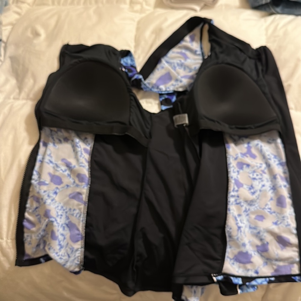 Swimsuit 🩱 - Picture 9 of 12